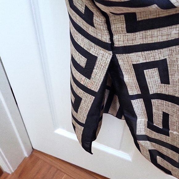 Caftan with Fendi like pattern. Beautiful and flowing - Picture 4 of 9